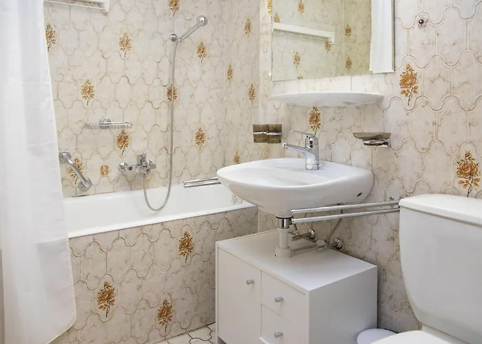 Centaure B Rs 2 By Interhome Apartman *